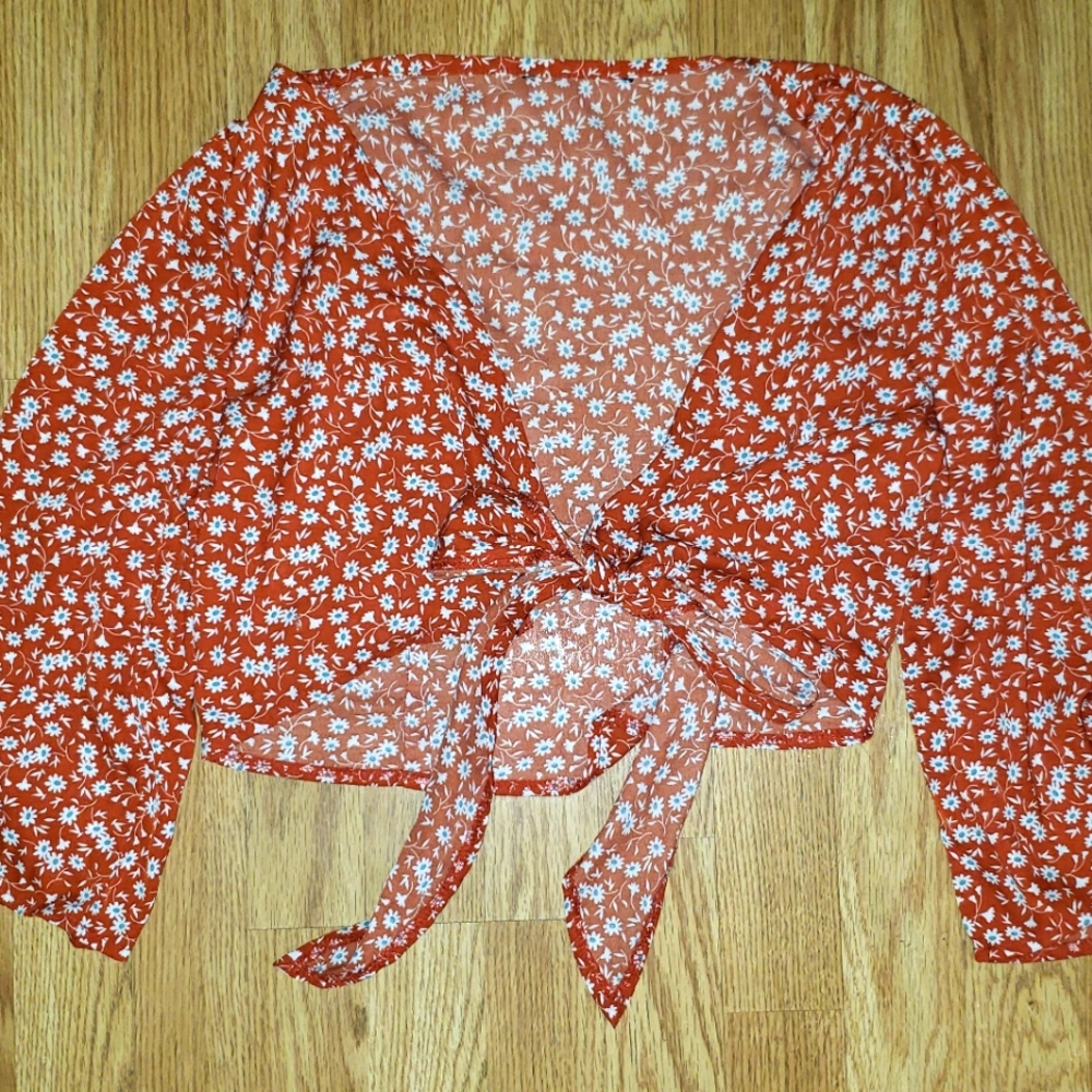 Floral knot top